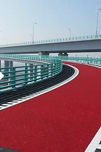 高速公路坡道、急彎、涵洞入口